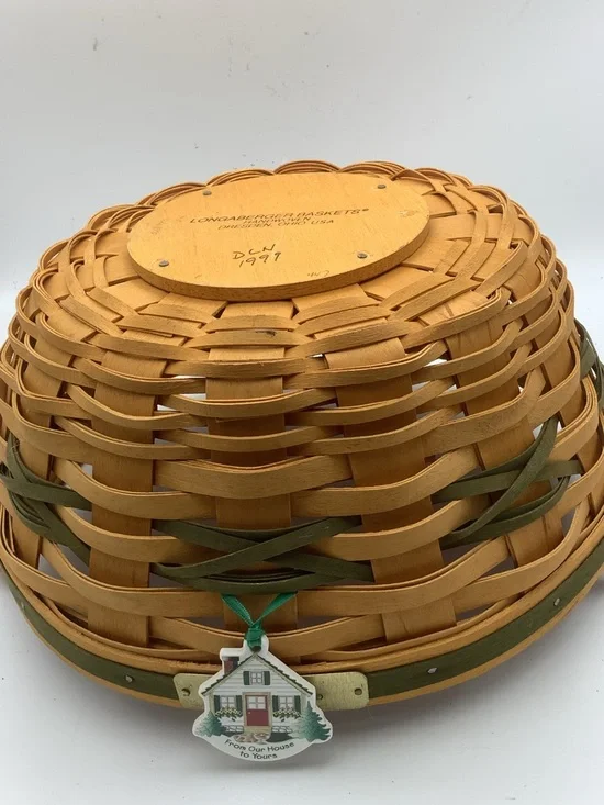 Vintage Longaberger 1999 Christmas Collection Popcorn Basket, Liner and Charm - Picture 10 of 11